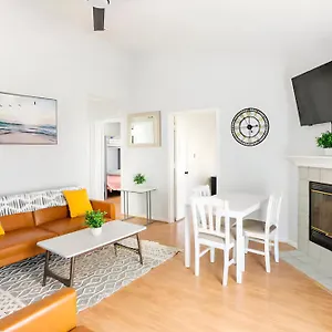  Holiday home Beautiful House Sleeps 12 - Hot Tub - Breakfast - Walk To United States