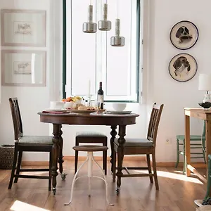 Light Lovers Apartment